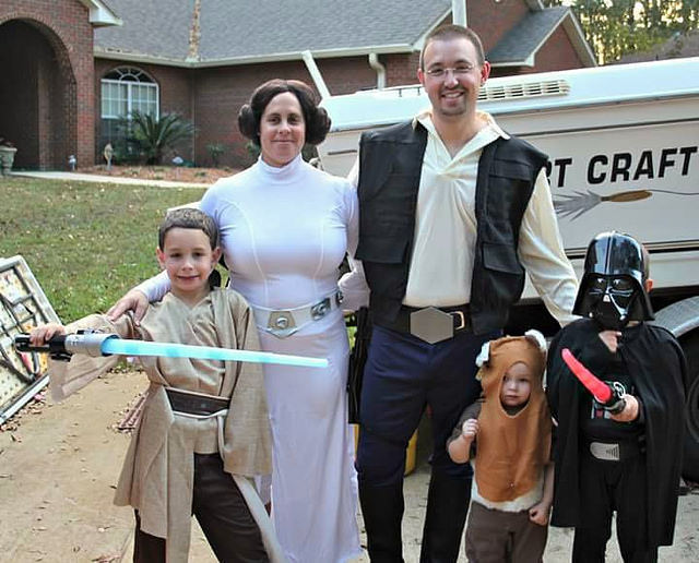 22034227274_232e3061aa_z