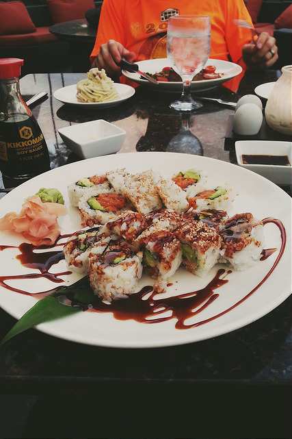 22186163439_95ab9ee39c_z