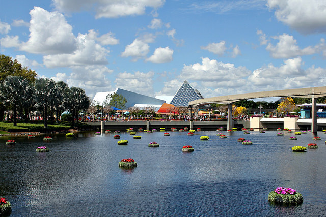 16846160695_75c0bf277e_z